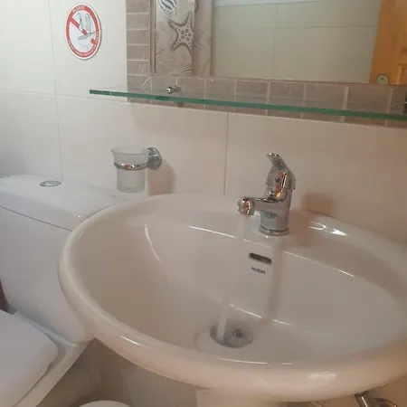 Paoulas Down Town Apartman