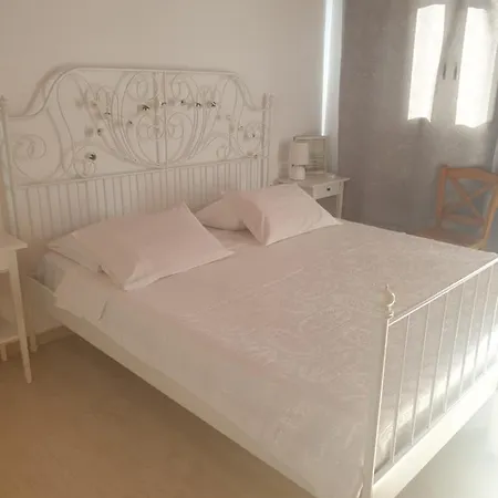 Paoulas Down Town Apartment